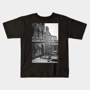 Old Town Lamppost Kids T-Shirt